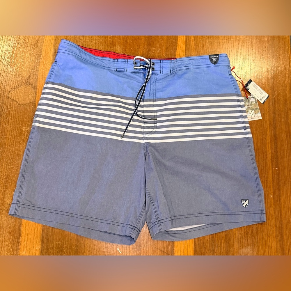 Daniel Cremieux Blue And Striped Men's mesh lined Board Shorts NWT surf beach